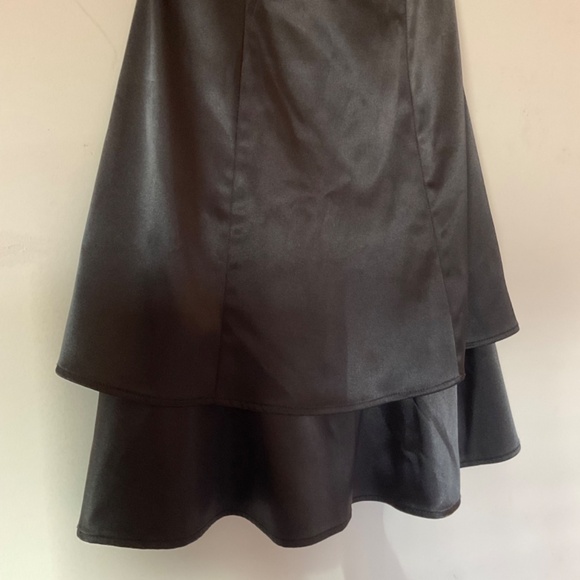 Short Strapless Black Satin Party Dress Size 3/4 - Picture 3 of 11